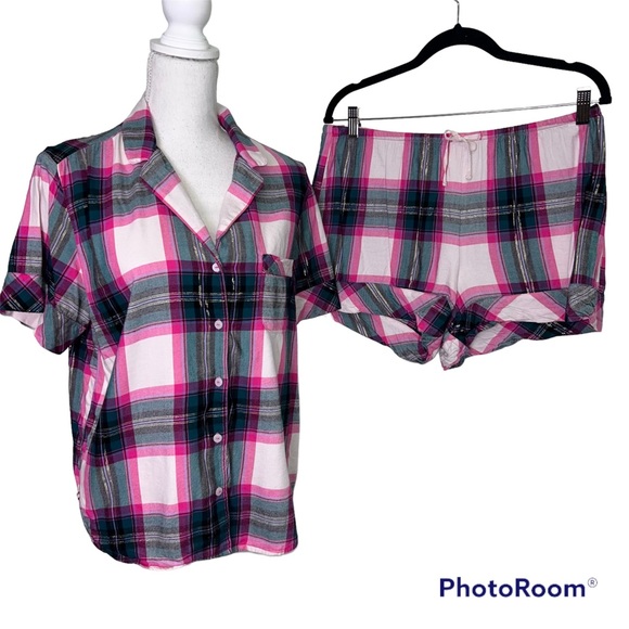 Victoria's Secret Other - *SOLD* Victoria’s Secret Plaid Flannel Shimmer Pajama Set Size Medium